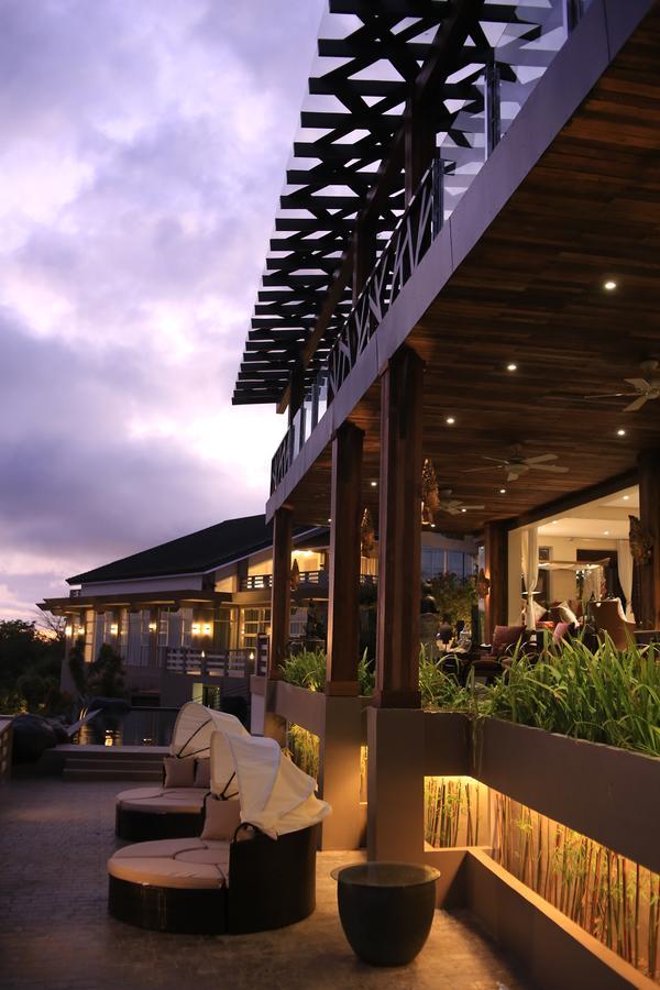 The Oriental Luxury Suites Alfonso Exterior foto